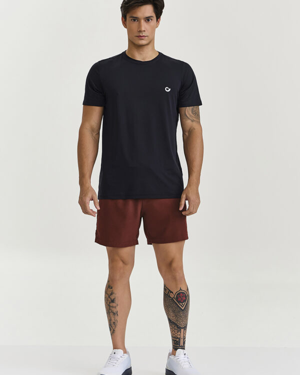CAMISETA MASCULINA ETIQUETA NO PEITO Preto foto 03