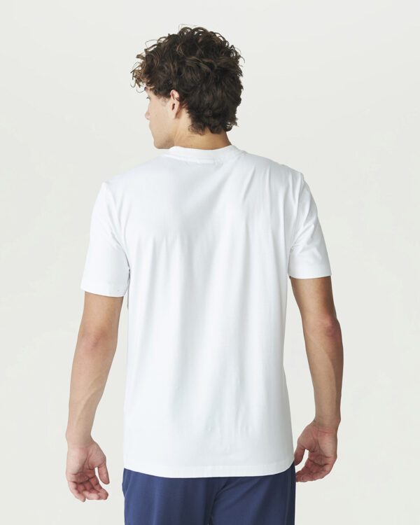 Camiseta Fila Masc. Regular Letter Premium Iv F11L01715_100_01.jpg
