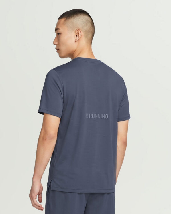 Camiseta Fila Masc. F-box Regular Racer F11R00367_3883_02.jpg