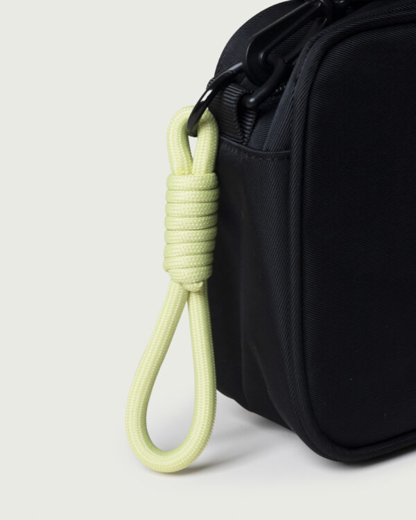 Bolsa Fila Lateral Unisex Sport Life Letter F23L00523_160_03.jpg